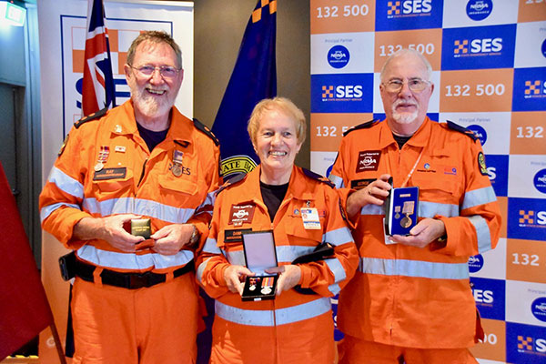 Dawn SES volunteer received her 10 years’ service medal